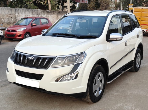 mahindra-xuv500-atdiesel-automatic-transmission-2018-model-113000kms-driven-pearl-white-colour-new-tyres-new-battery-big-2