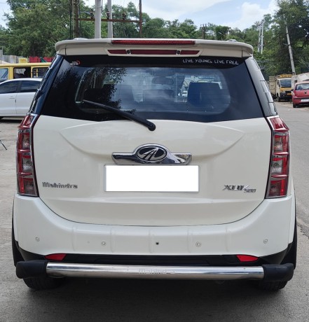 xuv500-w8-2013-model-white-colour-big-4