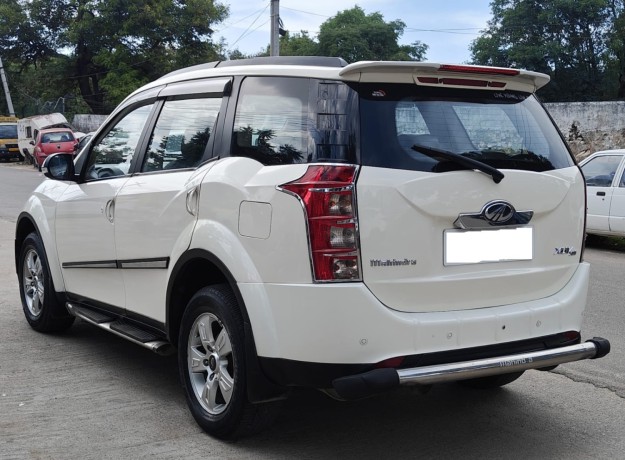 xuv500-w8-2013-model-white-colour-big-3