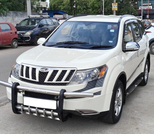 xuv500-w8-2013-model-white-colour-big-2