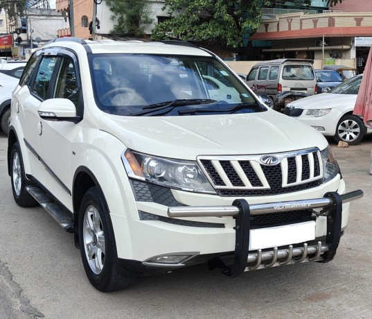 xuv500-w8-2013-model-white-colour-big-1