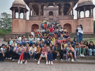 Students Group Tour | Travel12go